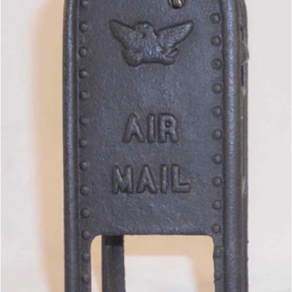 Vintage Cast Iron Still Bank Standing Mailbox JM99 Iron Art Coin Banks - Picture 3 of 3